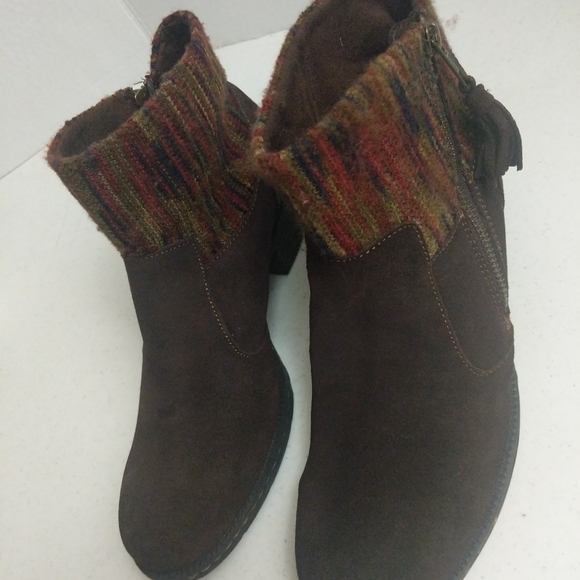 BOC Leather 8.5 Womens Ankle Boot Brown Zip Tassel Bendell Knit Upper 2" Heel - Picture 8 of 16